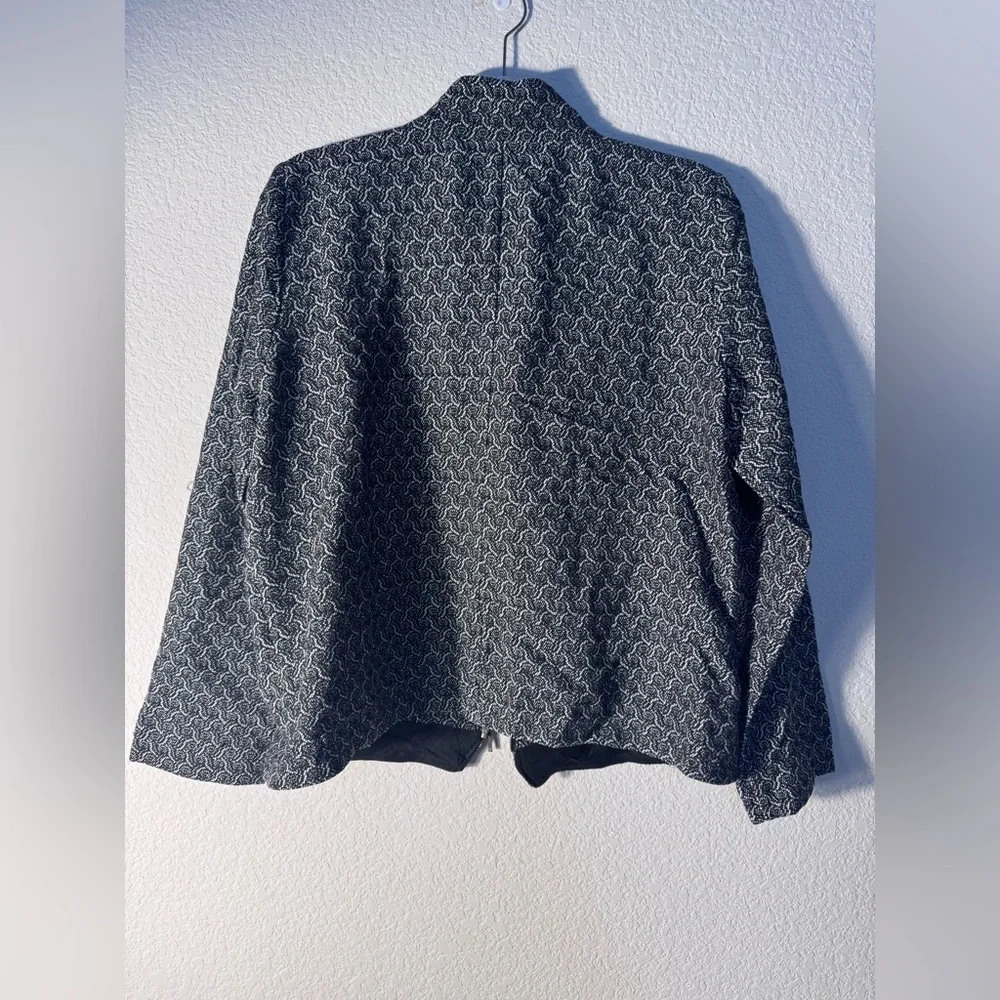 Eileen Fisher Rosette Jacquard Jacket Women's Black and White Patterned Jacket M - Picture 8 of 16